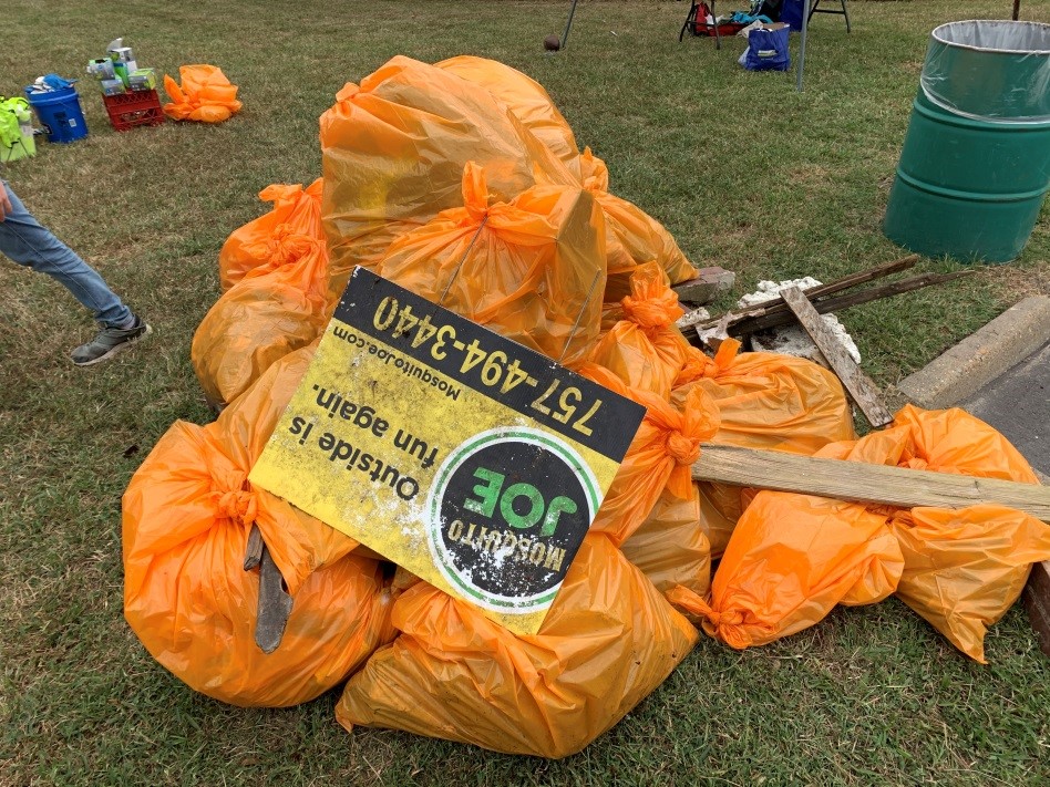 lake windsor cleanup garbage bags
